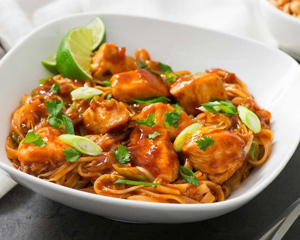 Pad Thaï au poulet fermier (350 g)  La Belle Vie : Courses en Ligne -  Livraison à Domicile